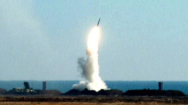 Rusia critica a la UE por levantar el embargo a Siria y defiende su venta de misiles a Bachar al Assad