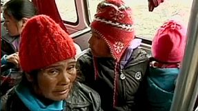 Comienza la evacuación de las familias que viven en las faldas del volcán chileno de Copahue