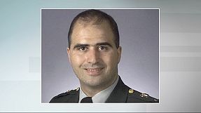 Alleged Fort Hood gunman can represent himself in court
