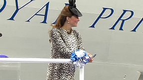 Kate col pancione madrina al varo della Royal Princess