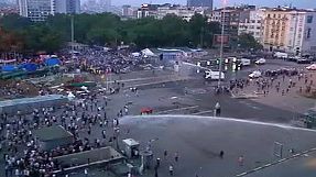 Riot police clear square of Turkish protesters