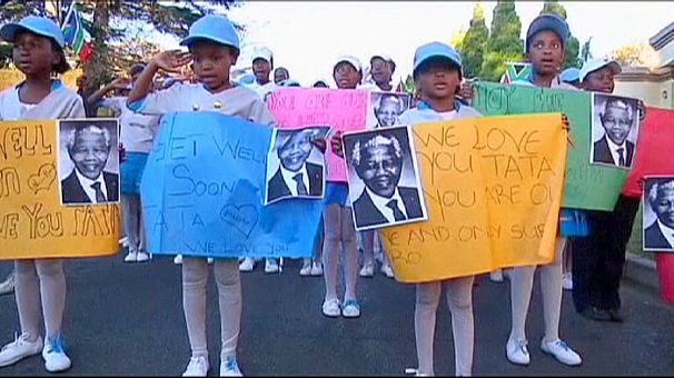 Nelson Mandela migliora, secondo un nipote