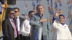 Hundreds of thousands show support for Turkish prime minister