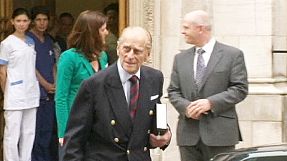 Gran Bretagna, il principe Filippo esce dall'ospedale
