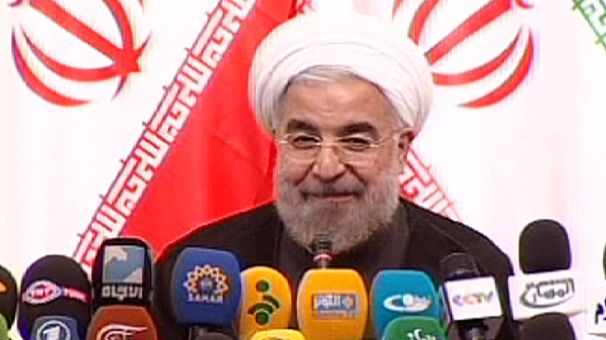 Iran: Rohani bousculé lors de sa conférence de presse