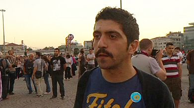 Les hommes debout, nouveaux héros de la contestation en Turquie