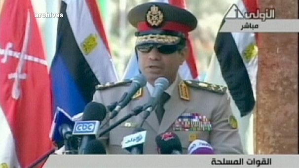 http://static.euronews.com/articles/233392/606x341_233392_egyptian-army-issue-48hr-ultimatum.jpg
