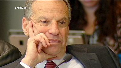 San Diego’s Finer resigns to fight lawsuit San Diego’s Finer resigns to fight lawsuit