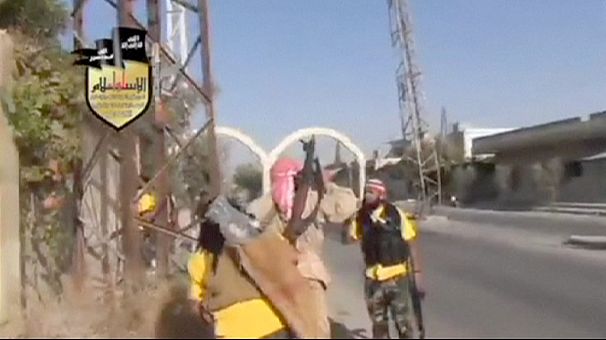 Syrian rebels clash with Assad forces in Damascus