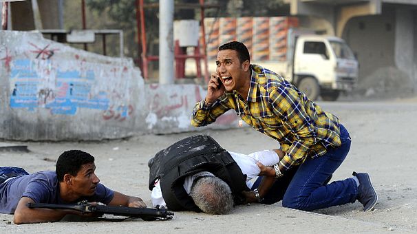 Clashes erupt between police and militants in Cairo