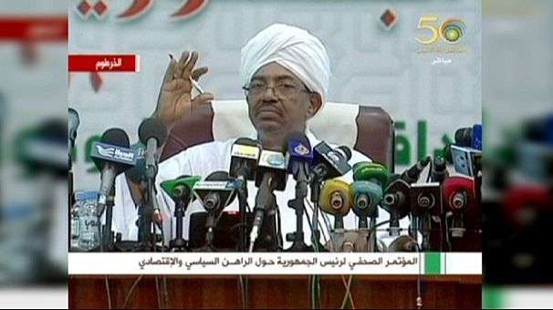 Sudan President al-Bashir risks arrest on UN visit