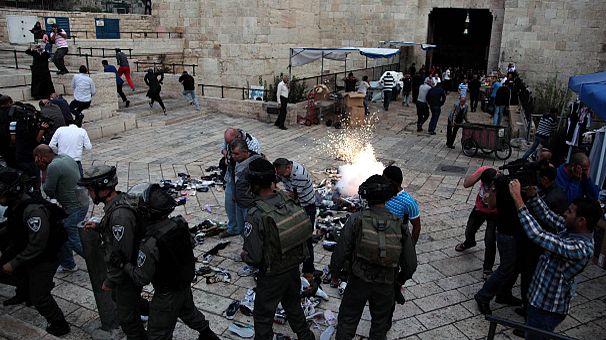 Clashes in Hebron and Jerusalem as tensions rise over Israeli troop deaths