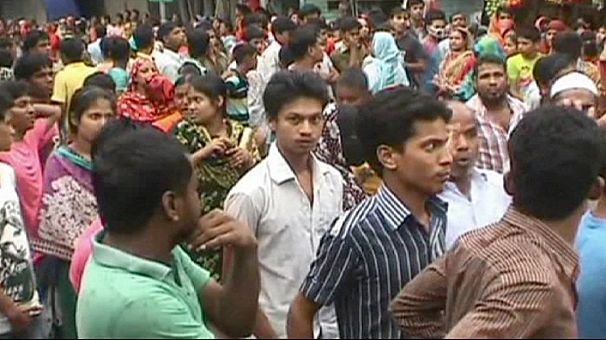 Police in Bangladesh open fire as textile workers protest over pay
