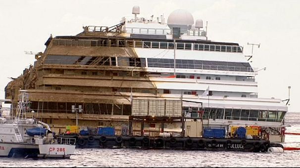 Costa Concordia trial hears claims captain wanted to sail close to island