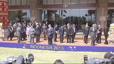 Sluggish world economy threatens growth in Asia-Pacific region Sluggish world economy threatens growth in Asia-Pacific region