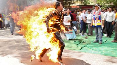 China says Tibet’s flourishing and its people are happy China says Tibet’s flourishing and its people are happy