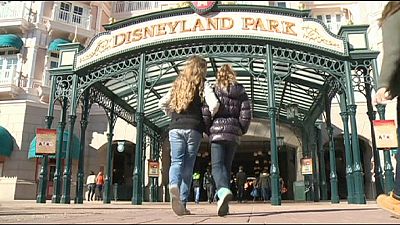 Disneyland Paris accident shuts popular ride Disneyland Paris accident shuts popular ride