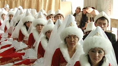 Mass wedding in Kyrgyzstan – nocomment Mass wedding in Kyrgyzstan – nocomment