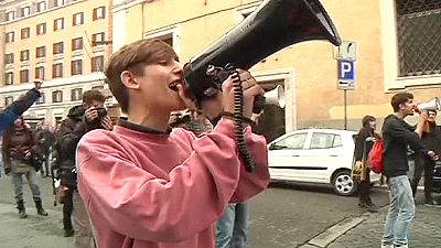 Italy: protesting students clash with police in Bologna and Rome Italy: protesting students clash with police in Bologna and Rome
