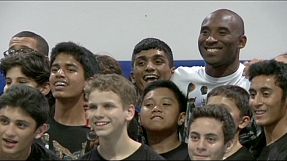Kobe Bryant fidèle aux Lakers : Kobe Bryant fidèle aux Lakers