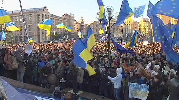 Protests continue in Kyiv ahead of Vilnius EU summit