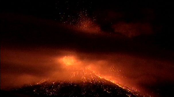 Italy: Mount Etna erupts again, showering towns with volcanic ash