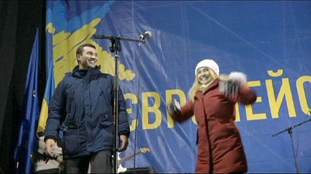 ‘Keep fighting’, Klitschko fiancée Hayden Panettiere tells Ukraine rally
