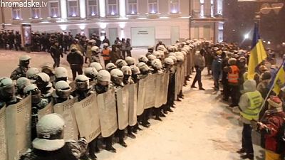 Ukraines Polizei räumt besetztes Regierungsviertel Ukraines Polizei räumt besetztes Regierungsviertel