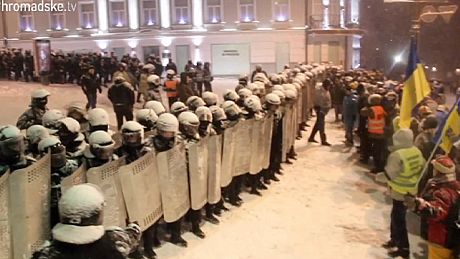 Police clear protesters in Kyiv Police clear protesters in Kyiv