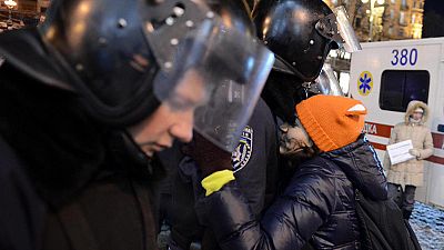 Ukrainian riot police pull out of main Kiev square Ukrainian riot police pull out of main Kiev square