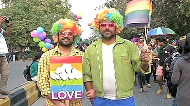 India: gay di nuovo fuorilegge