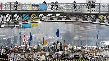 Kyiv protesters brave the cold as political tug-of-war continues Kyiv protesters brave the cold as political tug-of-war continues