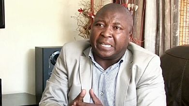 Mandela memorial 'fake' sign language interpreter defends himself