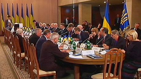 Round table talks in Kyiv as daughter of Yulia Tymoschenko calls for big turn out at Sunday protest rally Round table talks in Kyiv as daughter of Yulia Tymoschenko calls for big turn out at Sunday protest rally