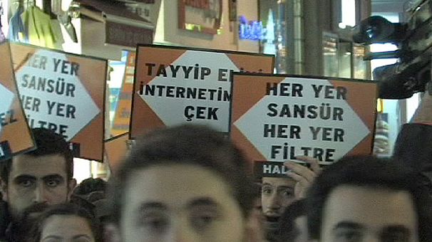 “Hands off my internet”: Turkey protesters clash with police over government reforms