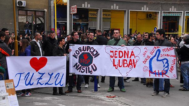 Unrest in Bosnia as protesters demand resignation of government