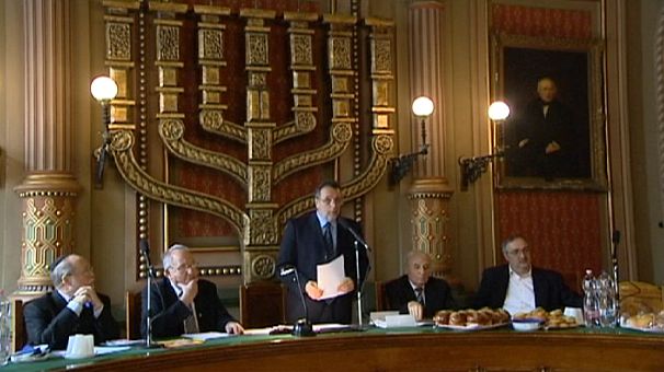 Hungary’s Jews vote to boycott holocaust memorial which “rewrites history”