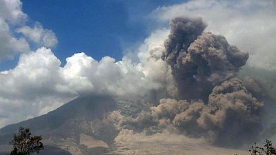 Volcano erupts in Indonesia: 76,000 evacuated, most of Java’s airports shut Volcano erupts in Indonesia: 76,000 evacuated, most of Java’s airports shut