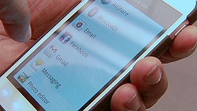 Facebook moves into mobile messaging with €11.6 billion WhatsApp purchase Facebook moves into mobile messaging with €11.6 billion WhatsApp purchase