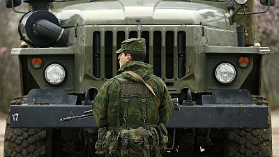 Sebastopoli: militari intimano la resa a truppe Kiev, fonti stampa Sebastopoli: militari intimano la resa a truppe Kiev, fonti stampa