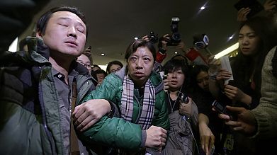 Malaysia Airlines plane missing, presumed crashed Malaysia Airlines plane missing, presumed crashed