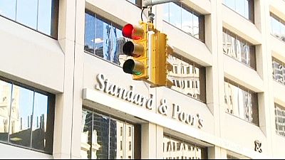S&P cuts Russia outlook to negative from stable S&P cuts Russia outlook to negative from stable