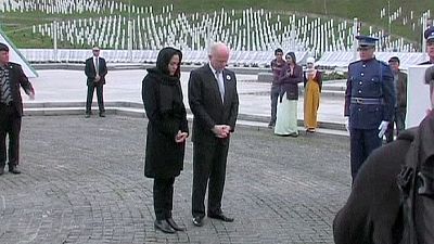 Jolie and Hague visit Bosnia in fight against war-time rape Jolie and Hague visit Bosnia in fight against war-time rape