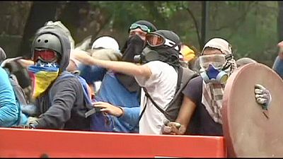 Venezuela takes first steps towards resolving weeks of street protests Venezuela takes first steps towards resolving weeks of street protests