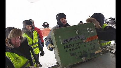 Russian paratroopers launch training exercise close to the North Pole Russian paratroopers launch training exercise close to the North Pole