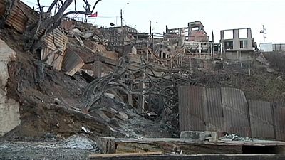 Chile: Valparaiso residents survey ruins as wildfire dies down Chile: Valparaiso residents survey ruins as wildfire dies down