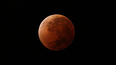 Blood moon eclipse begins over Americas Blood moon eclipse begins over Americas