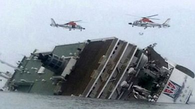 Fähre vor Südkorea gesunken - Zahlreiche Menschen gerettet Fähre vor Südkorea gesunken - Zahlreiche Menschen gerettet