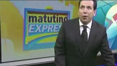 TV newscaster keeps calm as quake hits Mexico TV newscaster keeps calm as quake hits Mexico