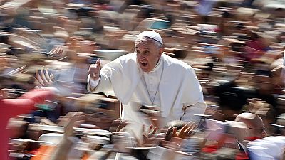 Pope Francis calls for world peace in Easter address Pope Francis calls for world peace in Easter address